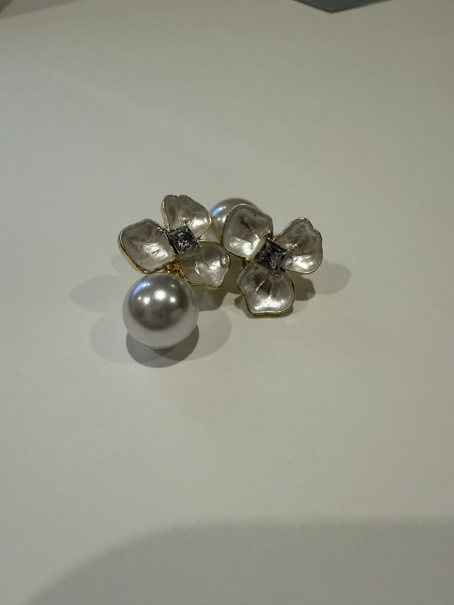 Aretes perla flor Gloria