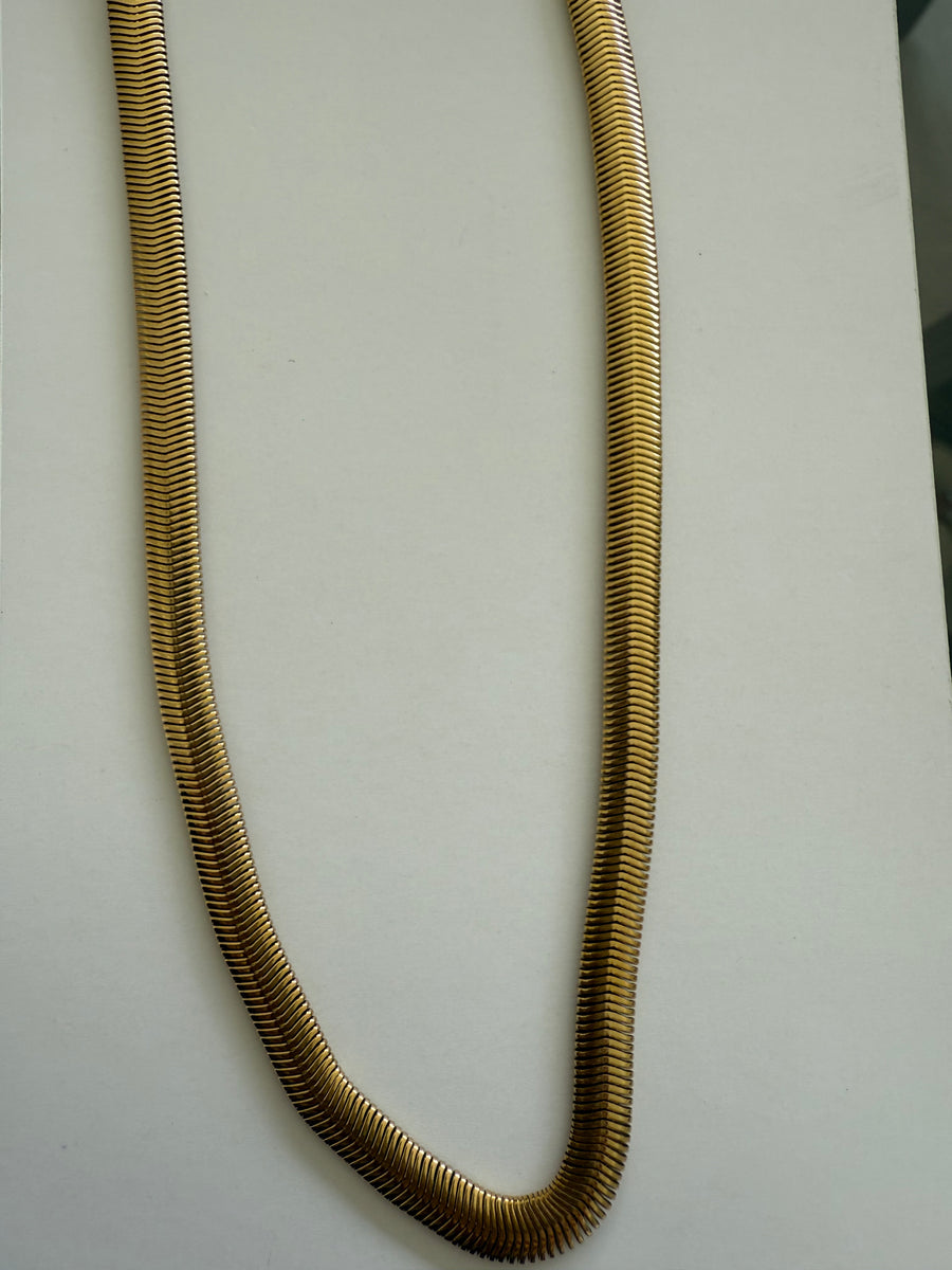 Collar planchado dorado